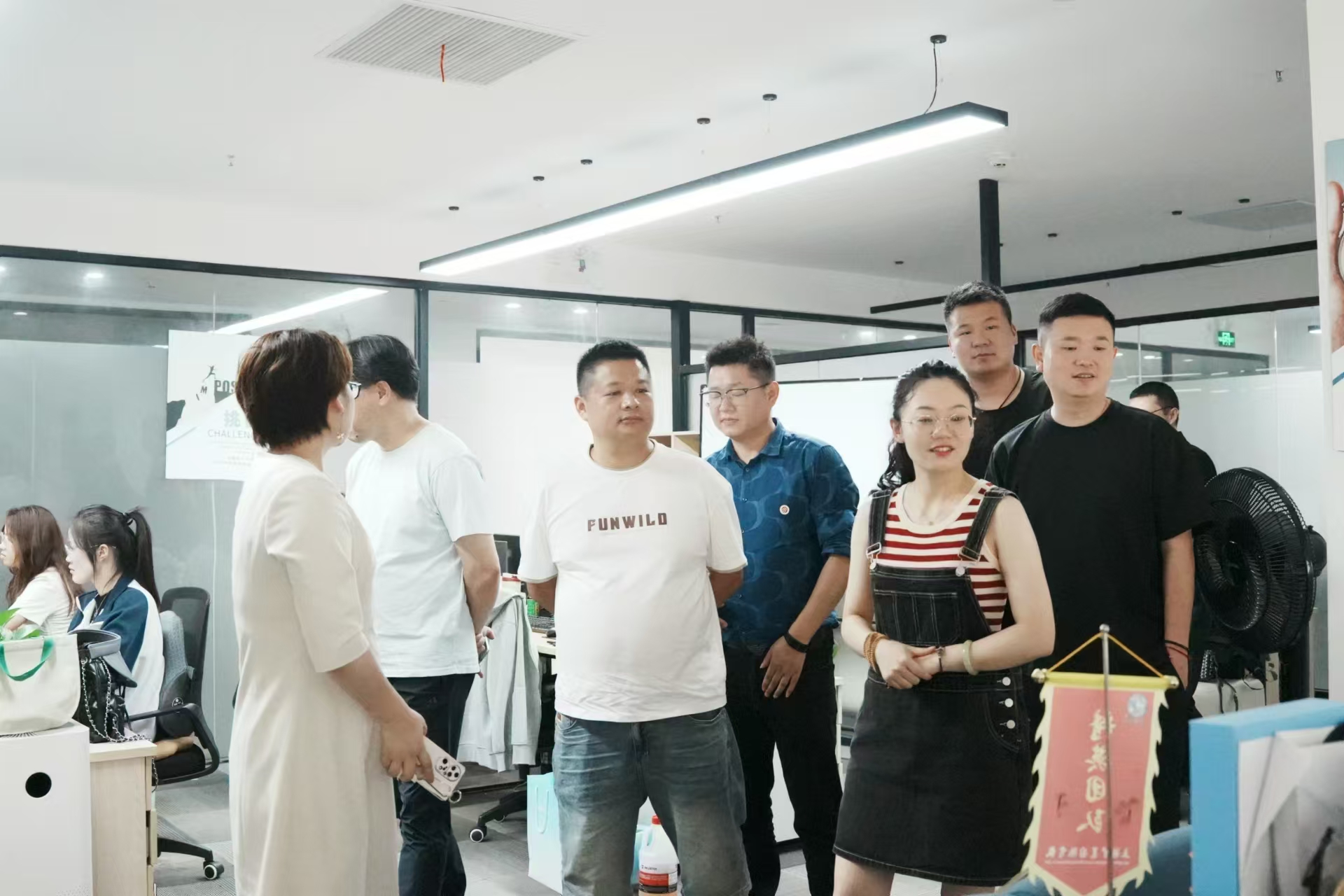 业务介绍照片.jpg