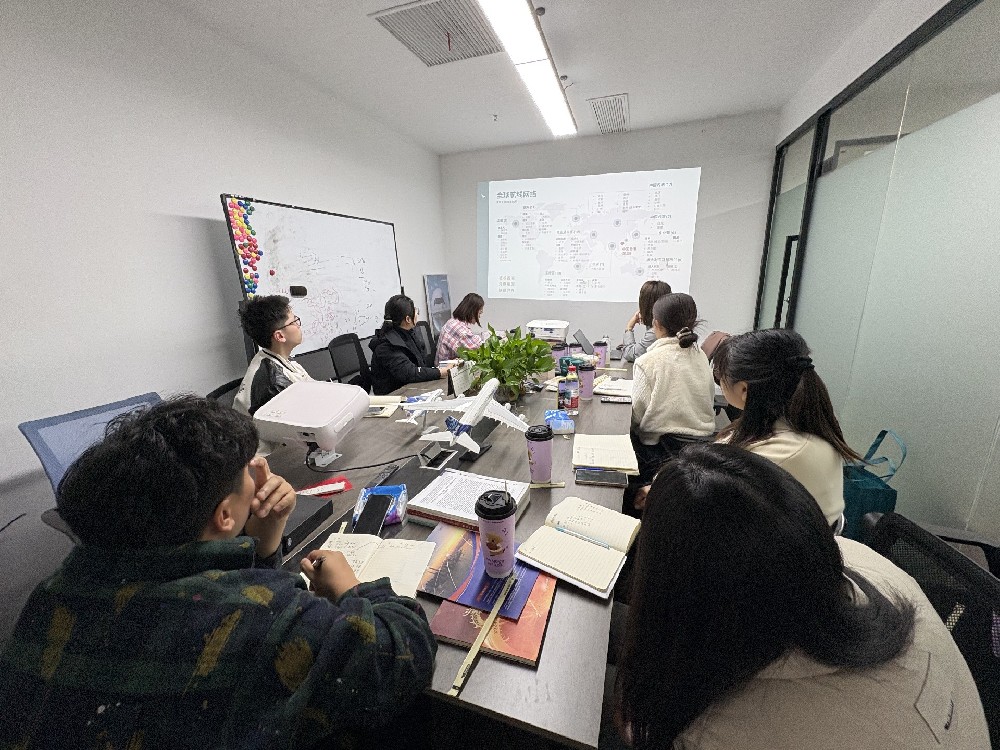 携手国泰航空 | 旷晨把优质航线送到你身边，全球出行服务再升级